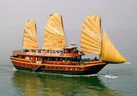 TOURISTS IN Vietnam grand adventure 